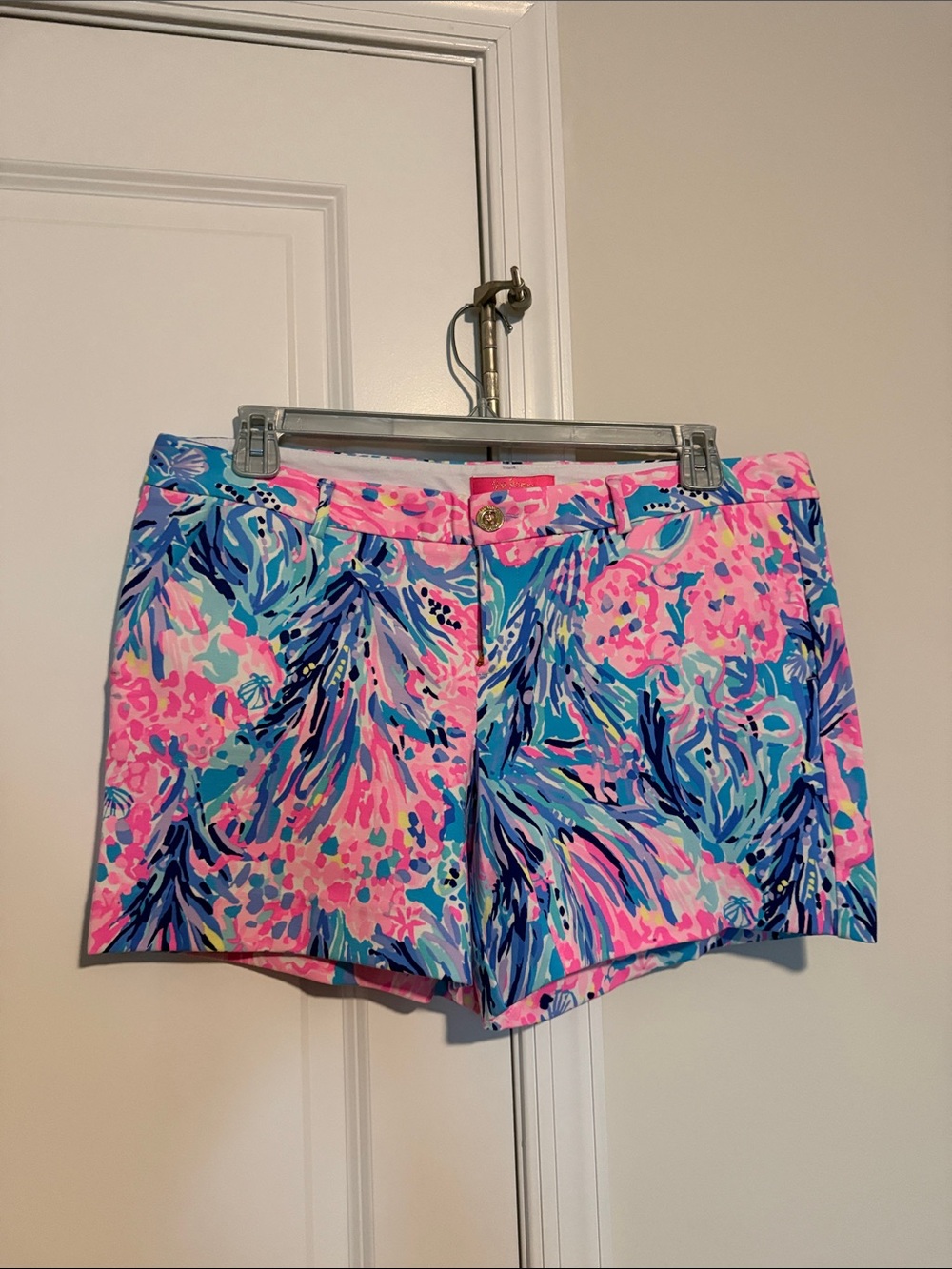 Lilly Pulitzer Pink & Blue Floral Print Bermuda Shorts (Fan Sea Pants)